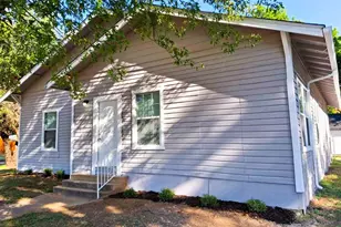 220 W Wardville St, Cleburne, TX 76033 - Photo 31