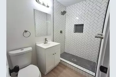 220 W Wardville Street, Cleburne, TX 76033 - Photo 17