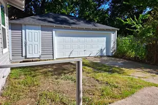 220 W Wardville St, Cleburne, TX 76033 - Photo 35
