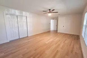 220 W Wardville St, Cleburne, TX 76033 - Photo 15