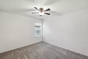 445 Pollyann Trl, Fort Worth, TX 76052 - Photo 21