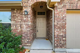 445 Pollyann Trl, Fort Worth, TX 76052 - Photo 3