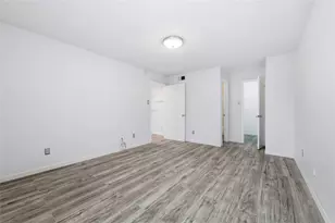 12482 Abrams Rd, Dallas, TX 75243 - Photo 17