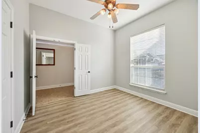 100 Lorient Drive, Mansfield, TX 76063 - Photo 7