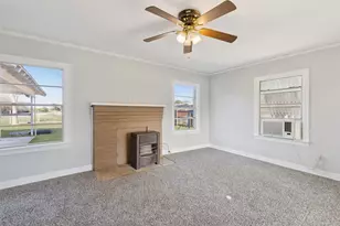 10609 Seagoville Rd, Dallas, TX 75217 - Photo 17