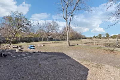 10609 Seagoville Road, Dallas, TX 75217 - Photo 29