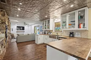 62 Sanders Rd, Whitesboro, TX 76273 - Photo 11