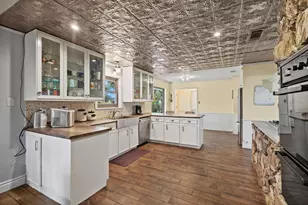 62 Sanders Rd, Whitesboro, TX 76273 - Photo 9