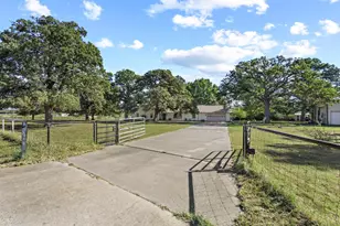 62 Sanders Rd, Whitesboro, TX 76273 - Photo 1