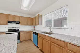 824 Willow Wood Dr, Cedar Hill, TX 75104 - Photo 11