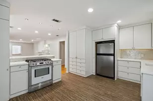 5102 W Mockingbird Ln, Dallas, TX 75209 - Photo 11