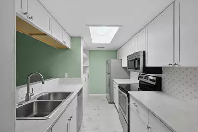 12824 Midway Road #2136, Dallas, TX 75244 - Photo 17