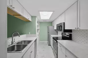 12824 Midway Rd, Dallas, TX 75244 - Photo 17