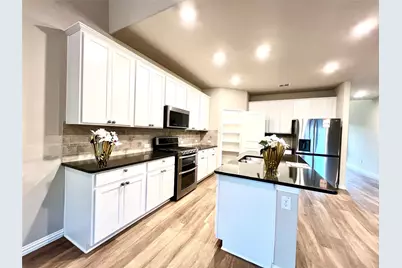 633 Hidden Cove Drive, Princeton, TX 75407 - Photo 9