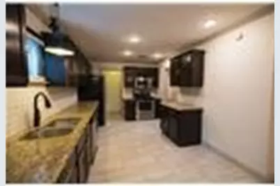 4917 Calmont Avenue, Fort Worth, TX 76107 - Photo 9