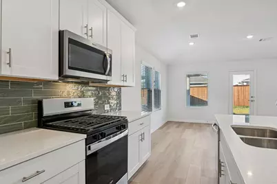 700 London Town Lane, Princeton, TX 75071 - Photo 7