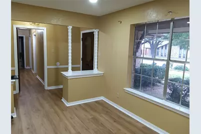 1113 Janell Drive, Irving, TX 75062 - Photo 3