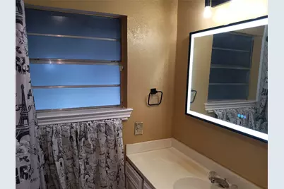 1113 Janell Drive, Irving, TX 75062 - Photo 19