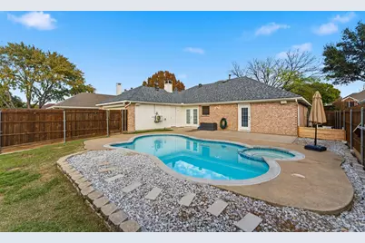 2060 Heather Glen Drive, Lewisville, TX 75067 - Photo 5