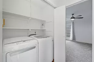 9702 Amberton Pkwy, Dallas, TX 75243 - Photo 21