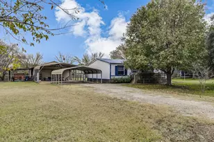 2520 Willow Oak Ln, Burleson, TX 76028 - Photo 1