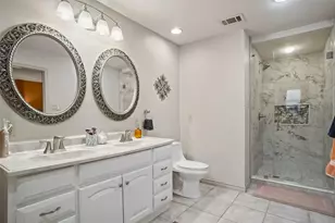 2847 Oak Forest Dr, Grapevine, TX 76051 - Photo 9