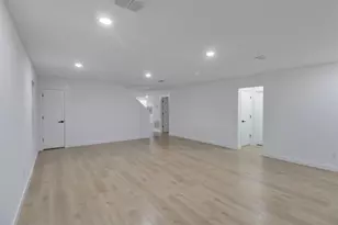 2924 Volturno Dr, Grand Prairie, TX 75052 - Photo 5