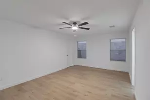 2924 Volturno Dr, Grand Prairie, TX 75052 - Photo 15