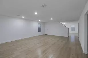 2924 Volturno Dr, Grand Prairie, TX 75052 - Photo 7