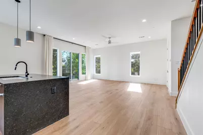 2206 Arroyo Avenue #205, Dallas, TX 75219 - Photo 5