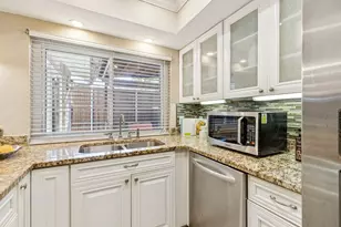 2001 Via Sevilla, Carrollton, TX 75006 - Photo 15