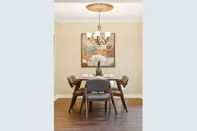 2001 Via Sevilla, Carrollton, TX 75006 - Photo 11