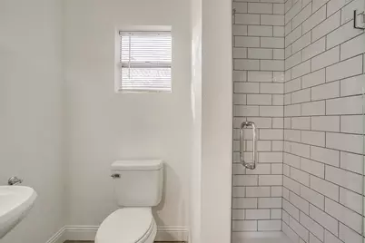 5809 Houghton Avenue, Fort Worth, TX 76107 - Photo 11