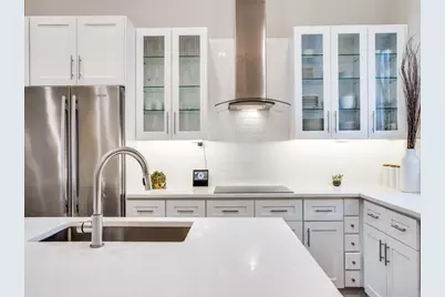 3816 Roseland #B200, Dallas, TX 75204 - Photo 9