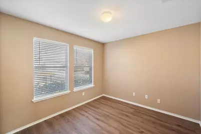 1049 Triple Crown Drive, Fort Worth, TX 76179 - Photo 7