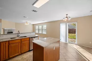 1049 Triple Crown Dr, Fort Worth, TX 76179 - Photo 19