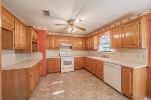 501 Lazy B Ln, Springtown, TX 76082 - Photo 11