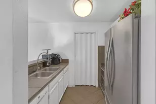 4937 Lomax Dr, Dallas, TX 75227 - Photo 7