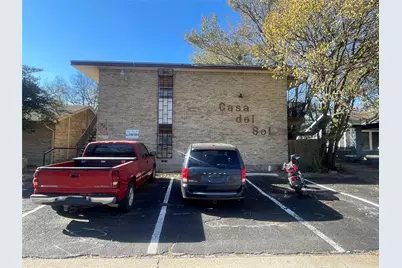 322 S Waco Street, Weatherford, TX 76086 - Photo 1