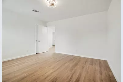 928 Ash Crescent Street, Fort Worth, TX 76104 - Photo 15