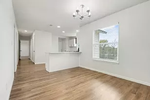 928 Ash Crescent St, Fort Worth, TX 76104 - Photo 9