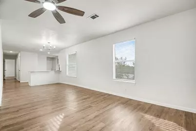 928 Ash Crescent Street, Fort Worth, TX 76104 - Photo 7