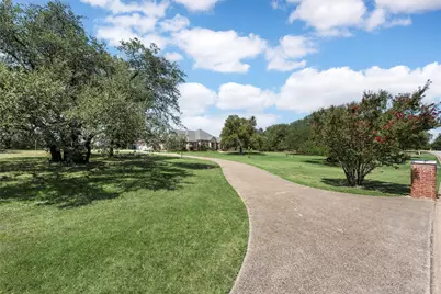 175 Winding Trail, Crawford, TX 76638 - Photo 3