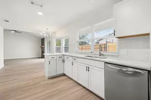 4551 Parkwood Dr, Forest Hill, TX 76140 - Photo 11