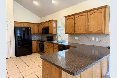 2636 Chadwick Drive, Fort Worth, TX 76131 - Photo 7