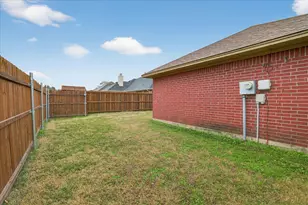 2029 Laney Dr, Sanger, TX 76266 - Photo 23