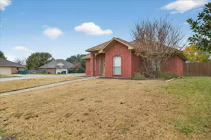 2029 Laney Dr, Sanger, TX 76266 - Photo 3