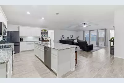 437 Falcon Way, Azle, TX 76020 - Photo 7