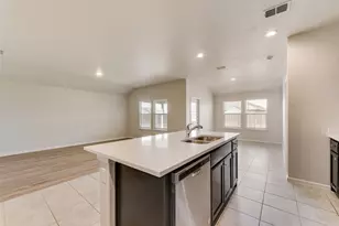 711 Durango Ln, Cleburne, TX 76033 - Photo 11