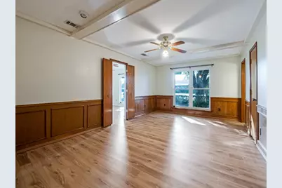 1807 S Crest, Carrollton, TX 75006 - Photo 9